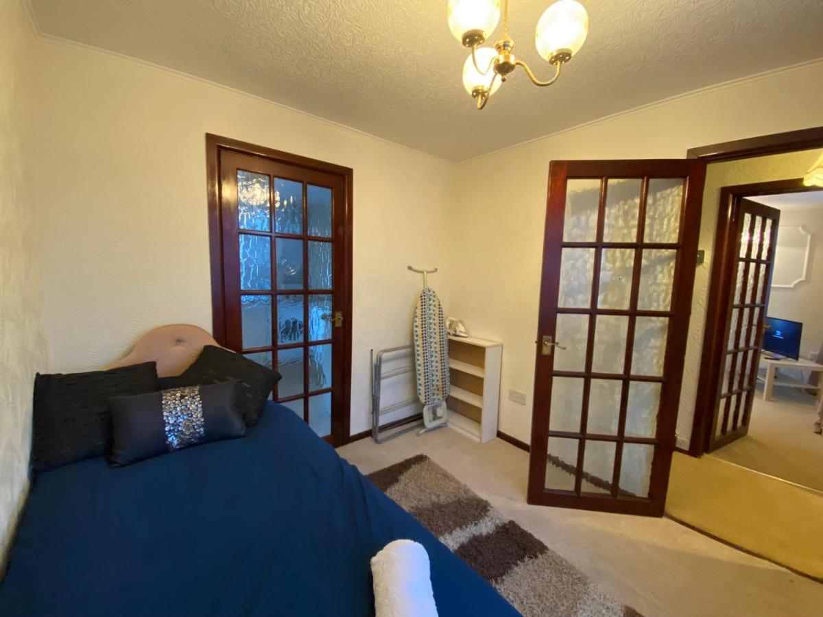Serene 4Br In Harborne Close To Qe Hospital, Harborne Centre เบอร์มิงแฮม ภายนอก รูปภาพ