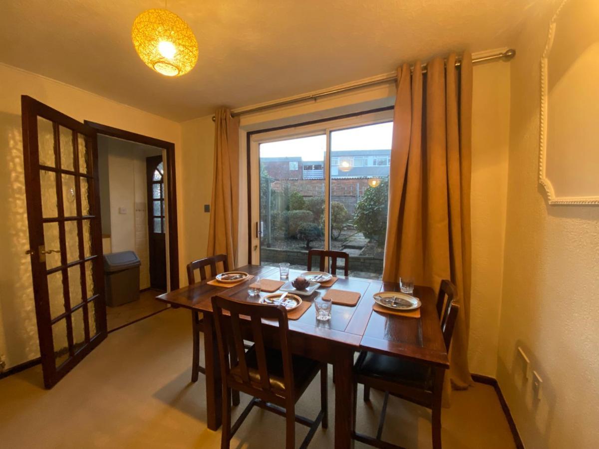 Serene 4Br In Harborne Close To Qe Hospital, Harborne Centre เบอร์มิงแฮม ภายนอก รูปภาพ