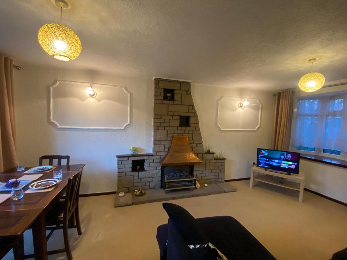 Serene 4Br In Harborne Close To Qe Hospital, Harborne Centre เบอร์มิงแฮม ภายนอก รูปภาพ