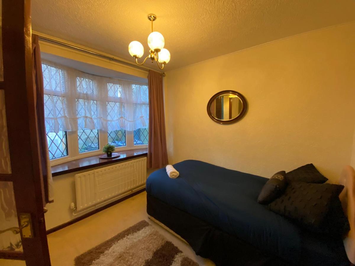 Serene 4Br In Harborne Close To Qe Hospital, Harborne Centre เบอร์มิงแฮม ภายนอก รูปภาพ