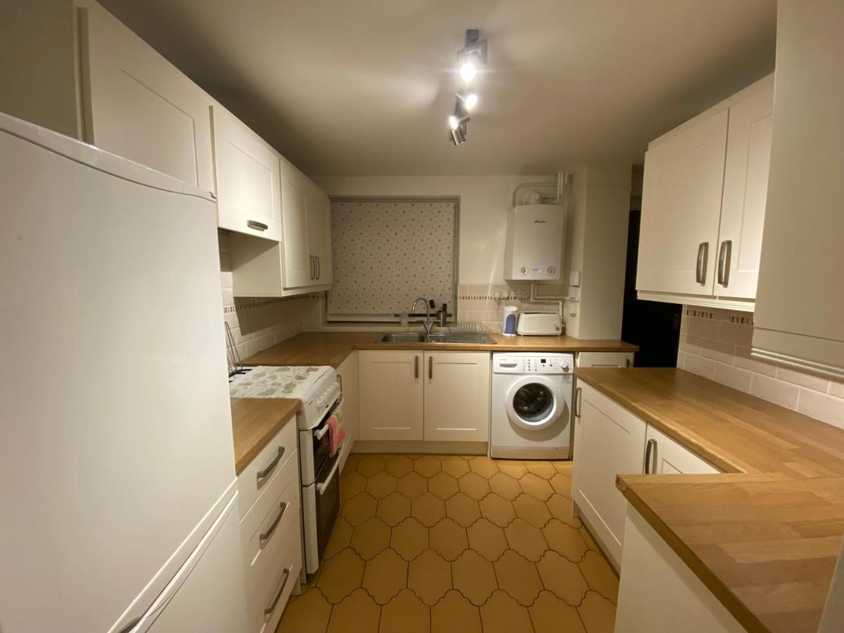 Serene 4Br In Harborne Close To Qe Hospital, Harborne Centre เบอร์มิงแฮม ภายนอก รูปภาพ