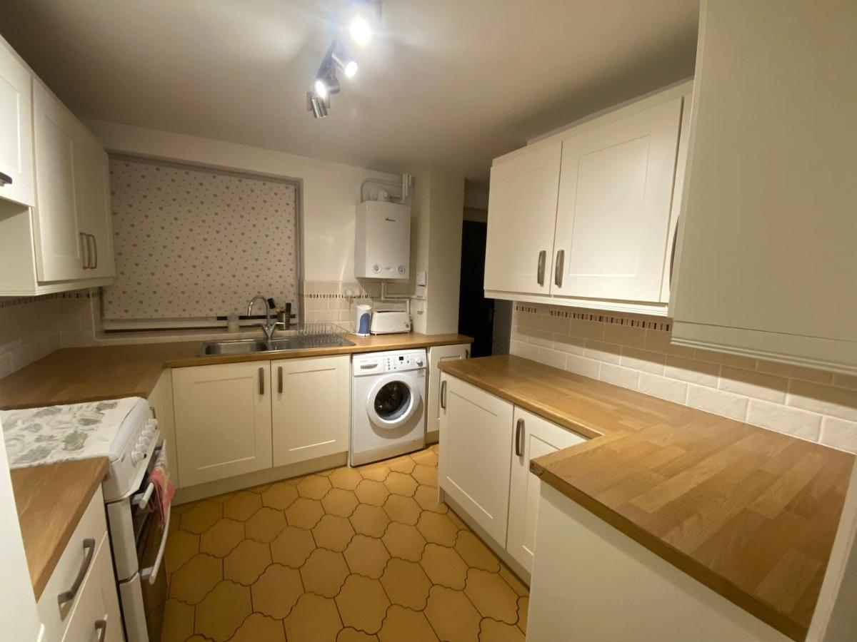 Serene 4Br In Harborne Close To Qe Hospital, Harborne Centre เบอร์มิงแฮม ภายนอก รูปภาพ